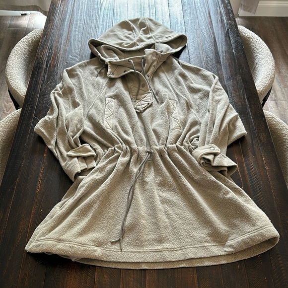 We The Free Hooded Pullover - Picture 1 of 6